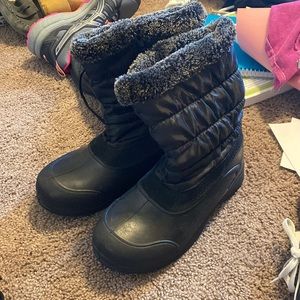 snow boots